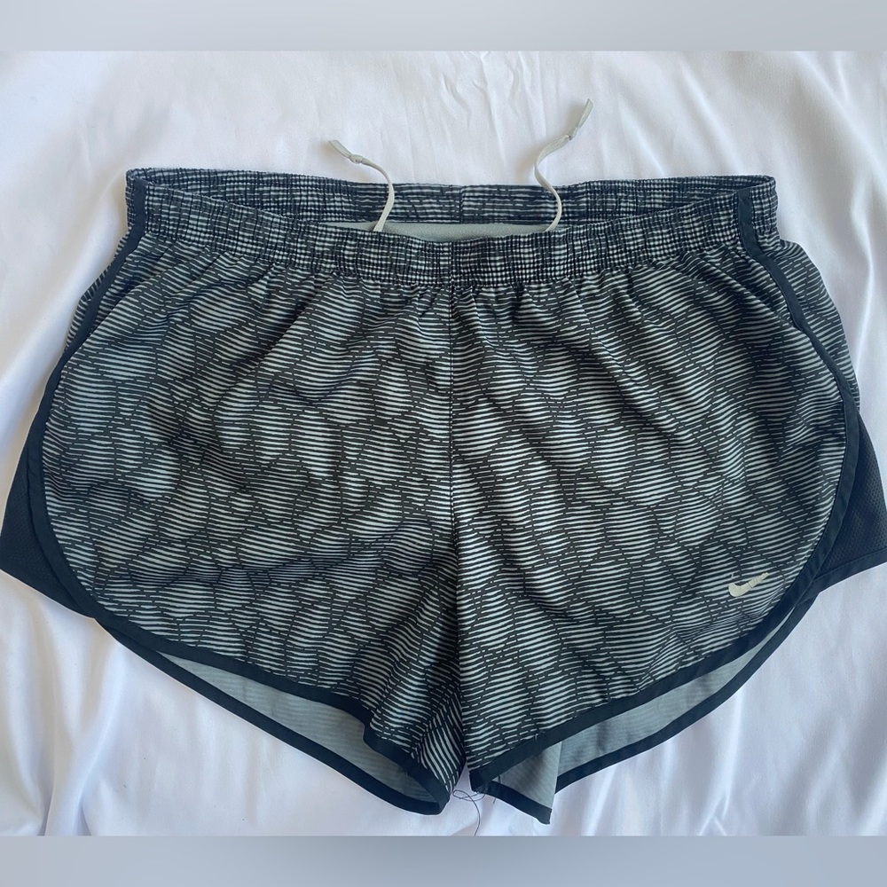 Women’s Nike Tempo Venom Running Shorts Size Small